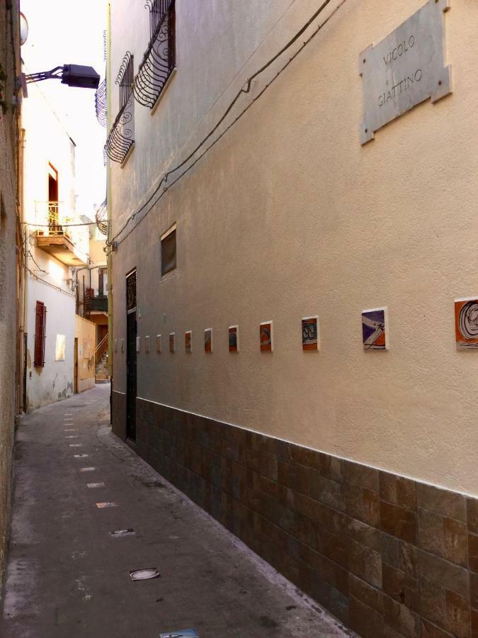 Case Vazzana - Cortile Sant'Agostino Mazara del Vallo Buitenkant foto