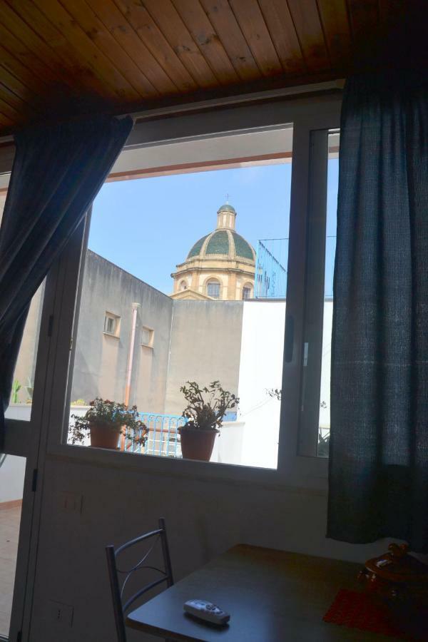 Case Vazzana - Cortile Sant'Agostino Mazara del Vallo Buitenkant foto
